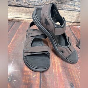 Mens Northside Riverside ; Medium Brown Sandals Size 9 Velcro Closures